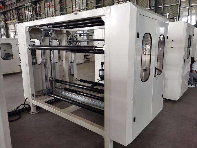 Machine à fabriquer des petits rouleaux de papier toilette par collage et stratification, machine à rembobiner l'essuie-tout de cuisine 7