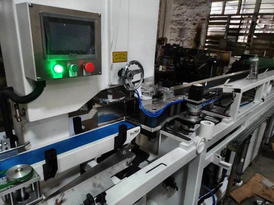 Machine de découpe de rouleaux de papier toilette de petite taille entièrement automatique à grande vitesse pour usine de produits en papier